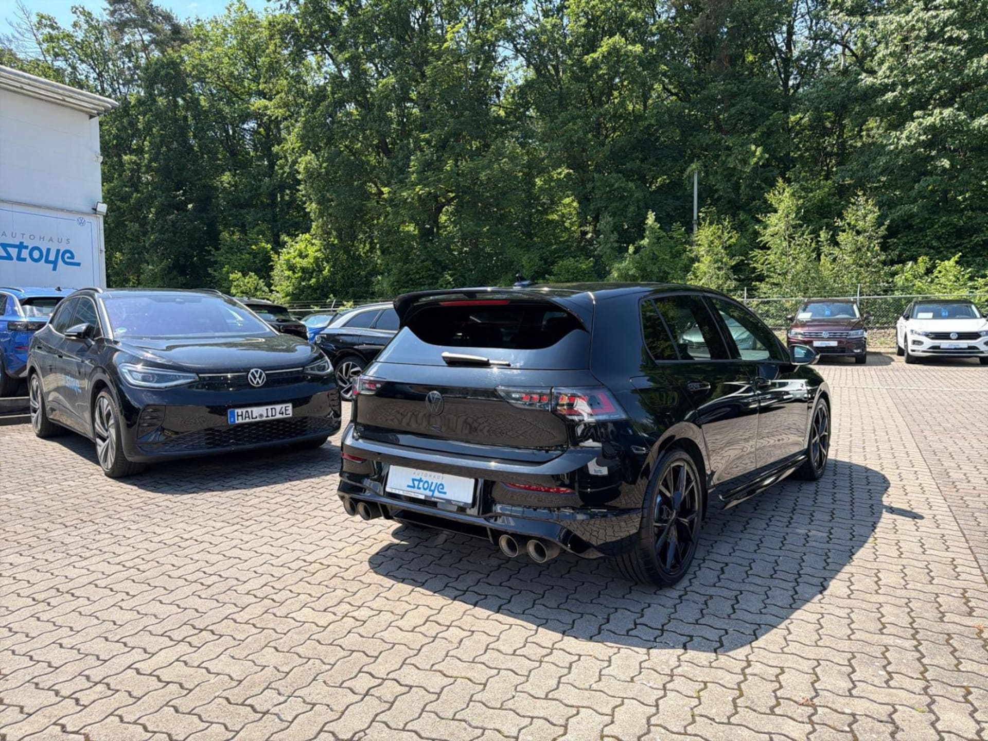 Volkswagen Golf R Black Edition