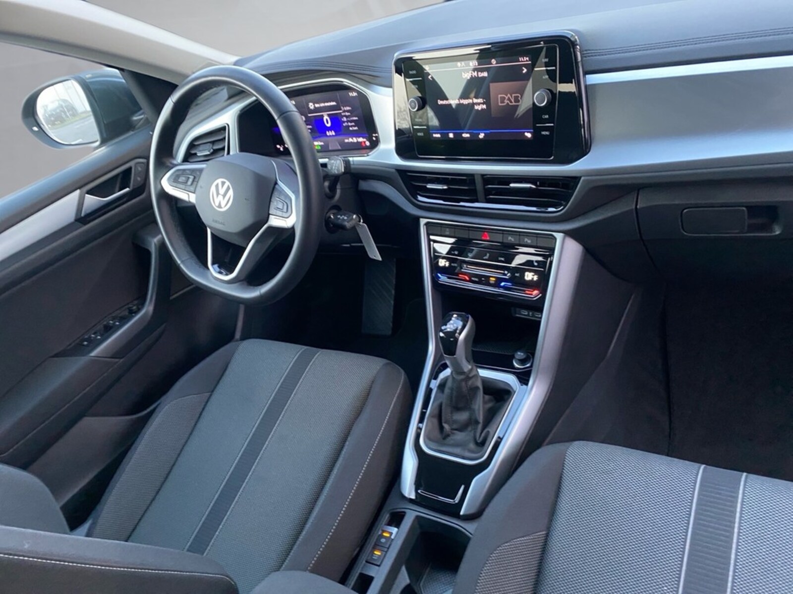 Volkswagen T-Roc – Bild 12