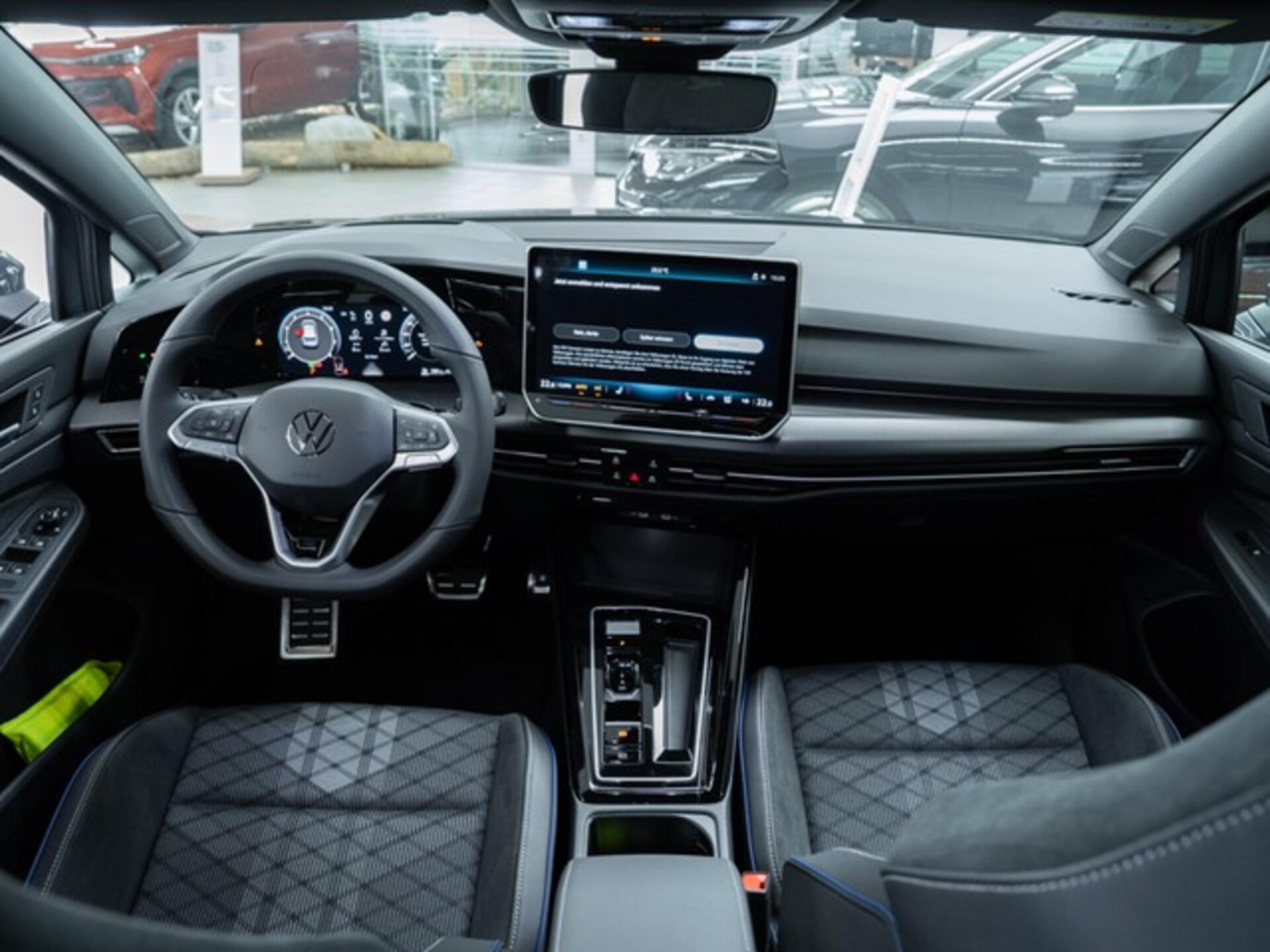 Volkswagen Golf R-Line