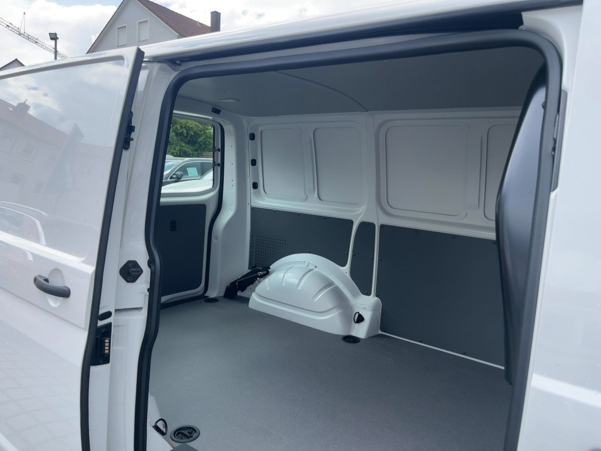 Volkswagen T6.1 Transporter Kasten kurzer Radstand