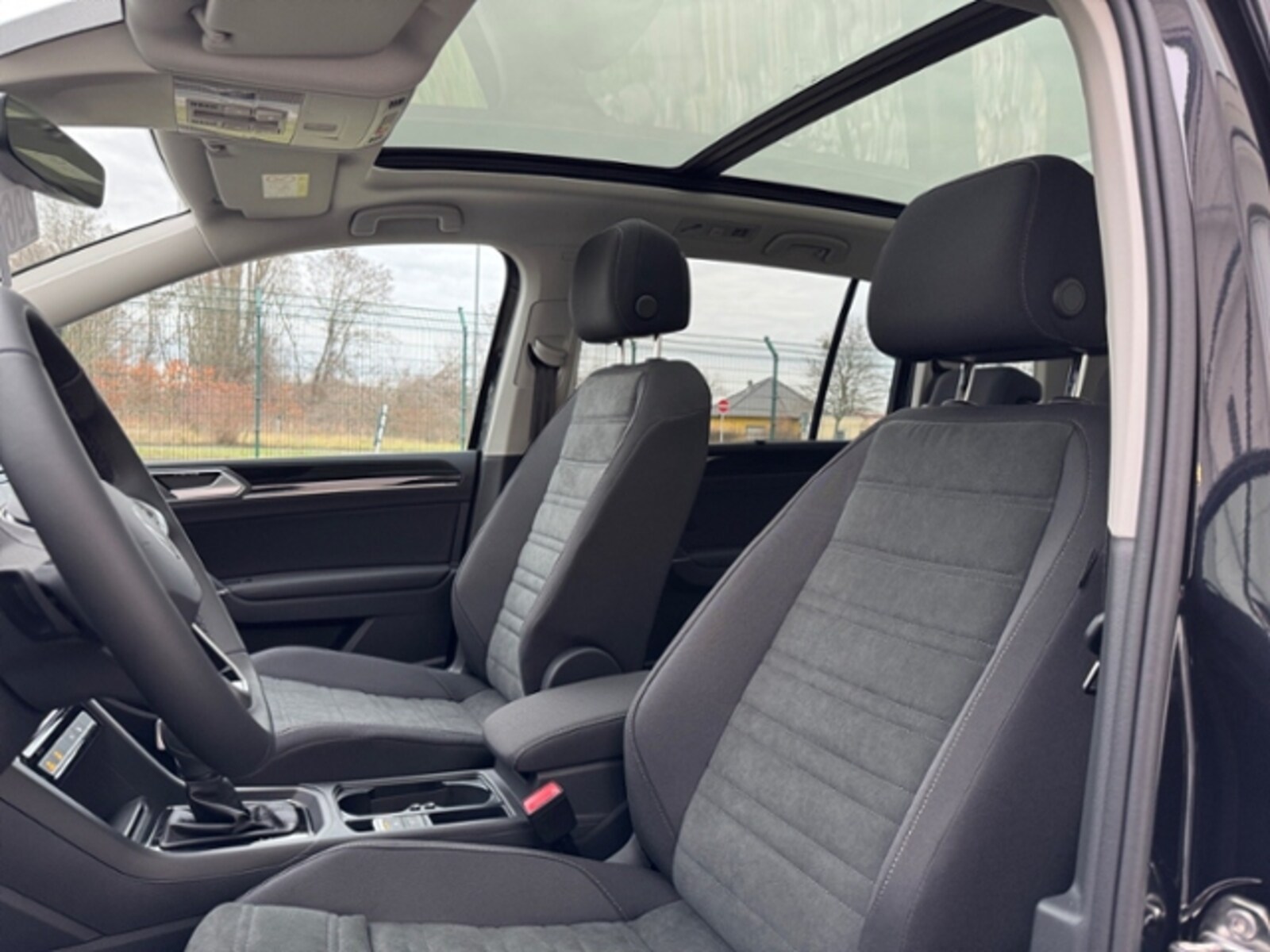 Volkswagen Touran – Bild 12