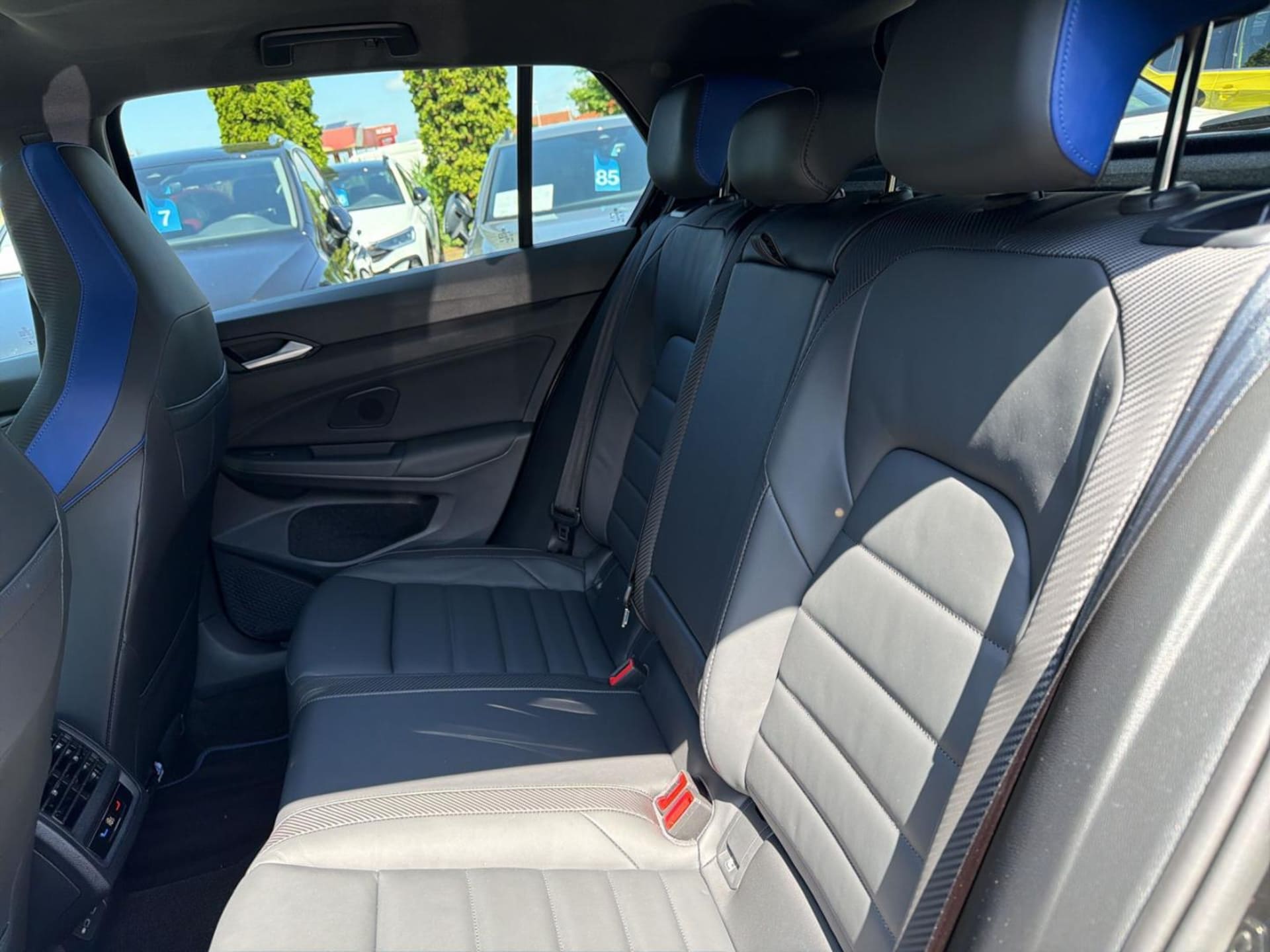 Volkswagen Golf R Black Edition