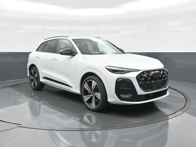 2026 Audi SQ5 Premium Plus quattro's photo