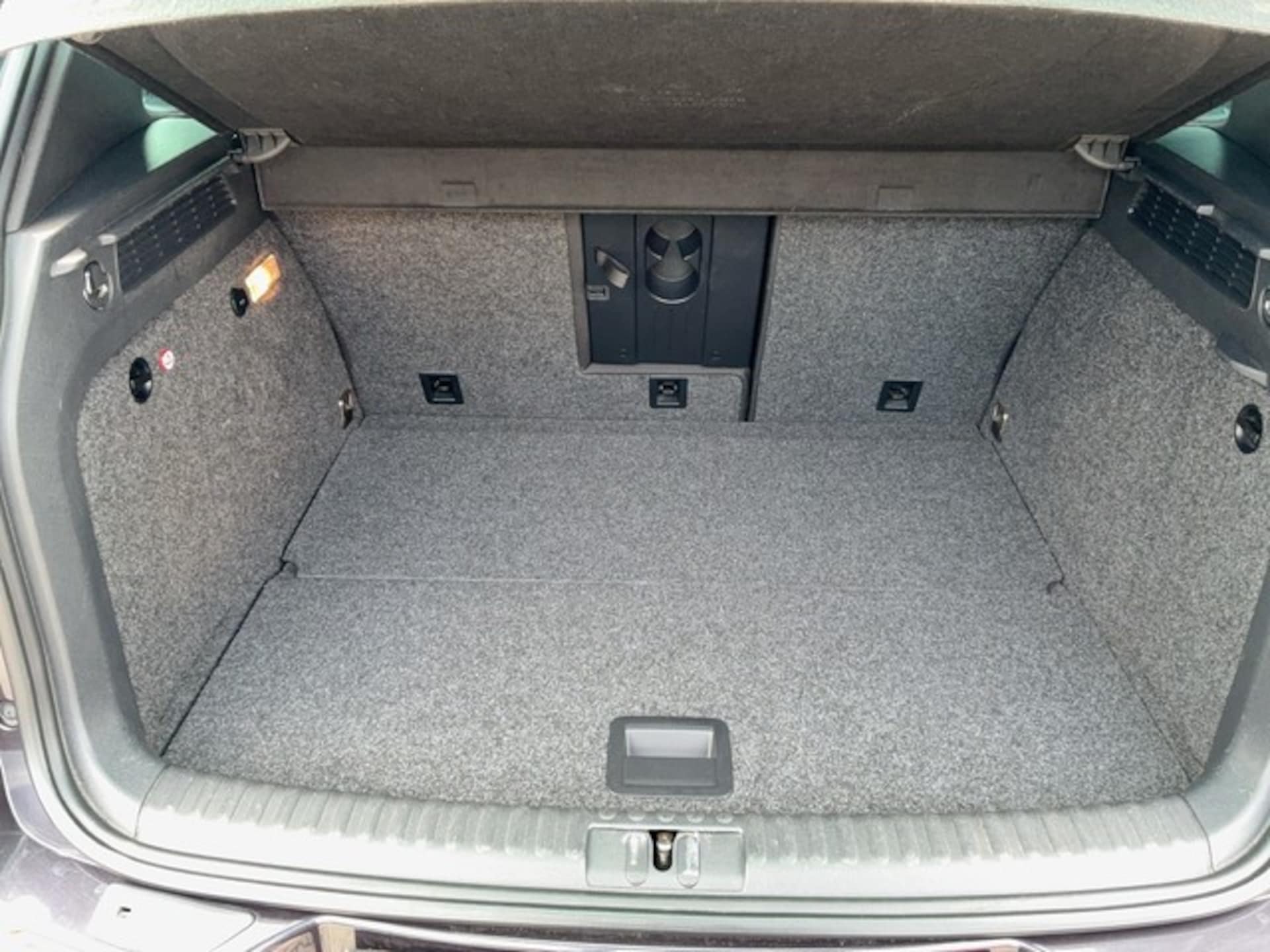 Volkswagen Tiguan LOUNGE Sport & Style