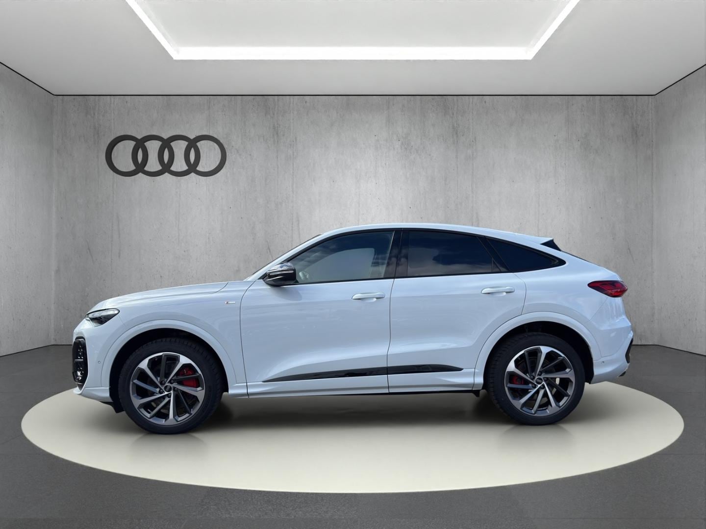 Bild über Audi Q5 Sportback TDI quattro 150 kW S tronic - für weitere Informationen kontaktieren Sie den Audi Partner