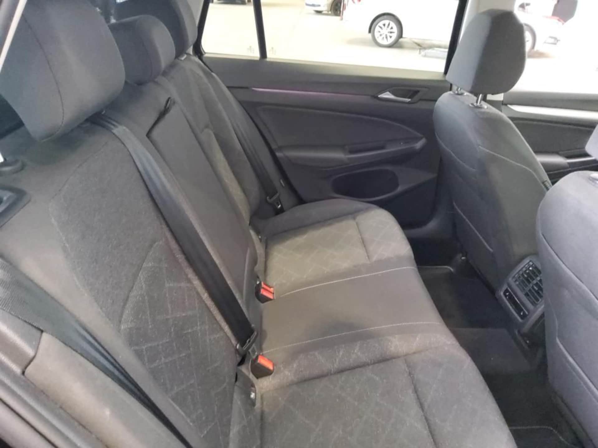 Volkswagen Golf Variant Life