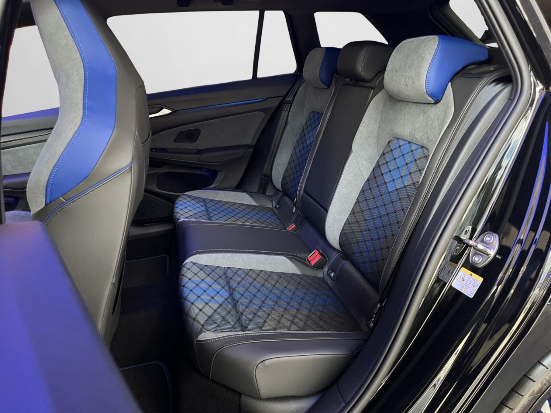 Volkswagen Golf Variant R