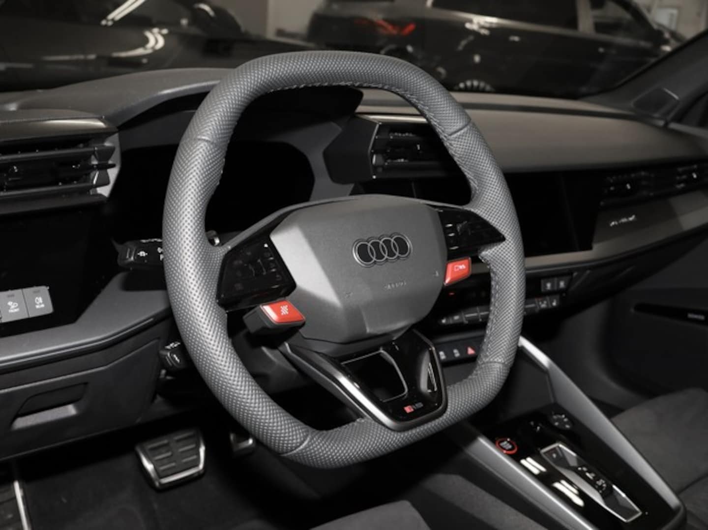 Bild über Audi RS 3 Limousine TFSI quattro 294 kW S tronic - für weitere Informationen kontaktieren Sie den Audi Partner