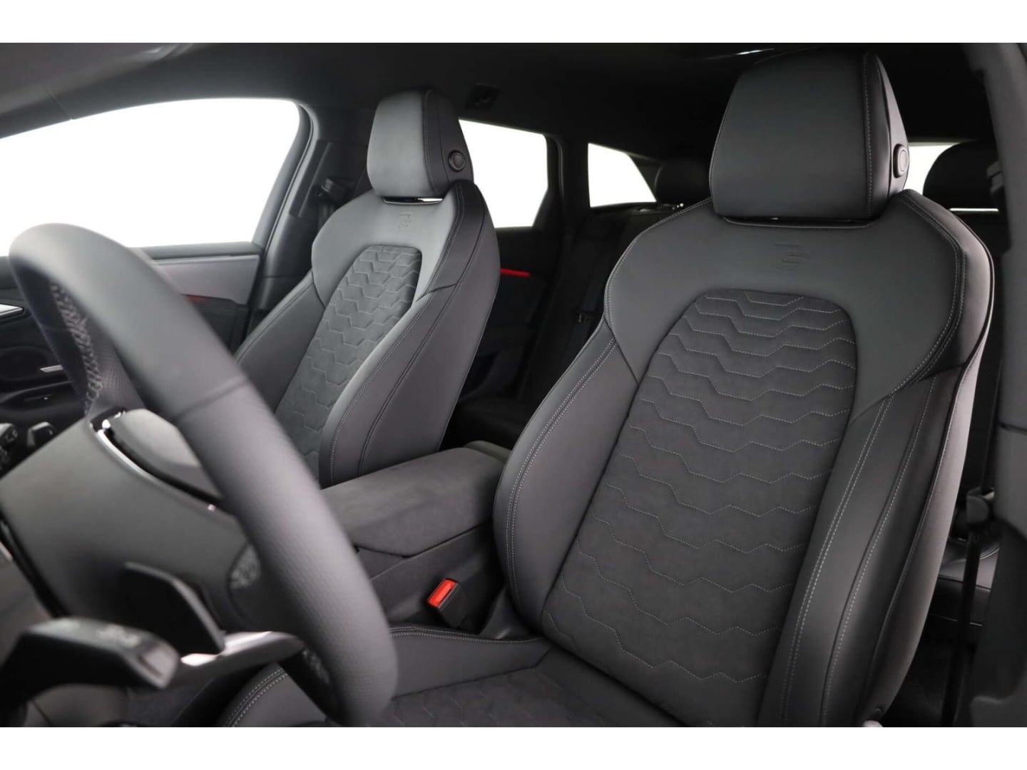 Bild über Audi A6 Avant e-tron S line business e-tron quattro 315 kW - für weitere Informationen kontaktieren Sie den Audi Partner
