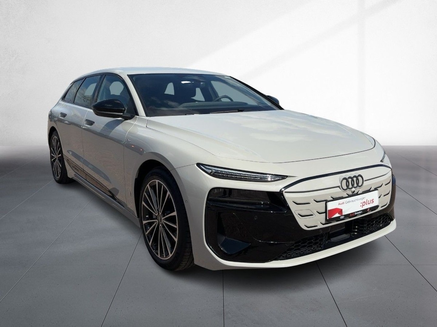 Bild über Audi A6 Avant e-tron e-tron quattro - für weitere Informationen kontaktieren Sie den Audi Partner