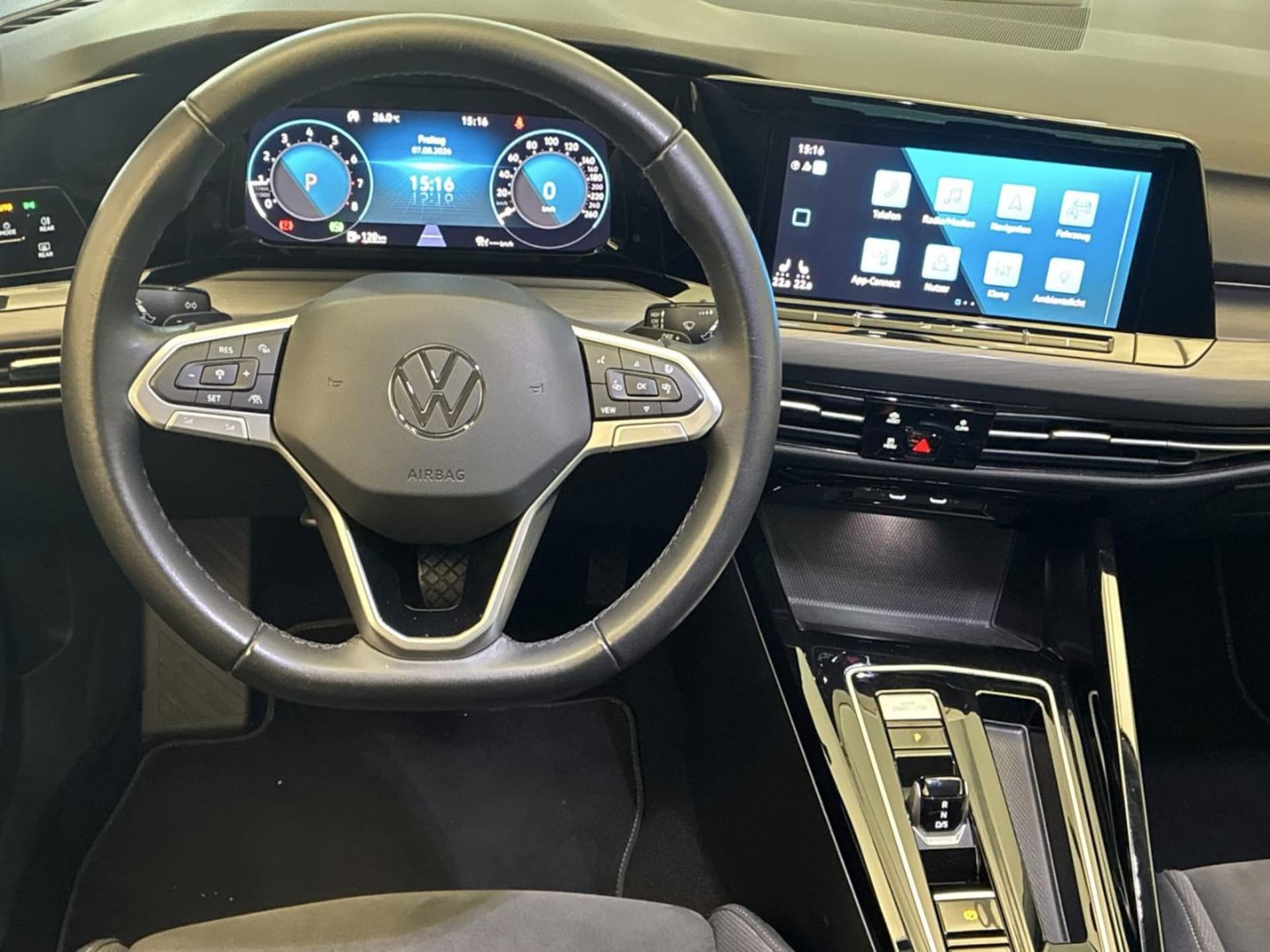 Volkswagen Golf Style