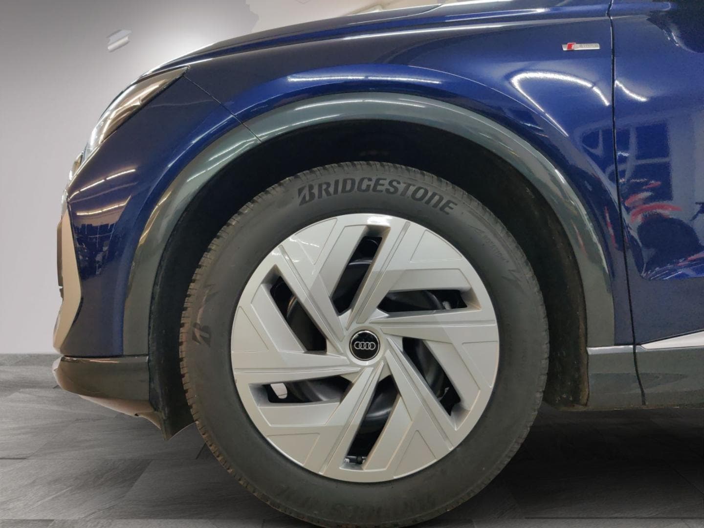 Bild über Audi Q4 e-tron 40 e-tron - für weitere Informationen kontaktieren Sie den Audi Partner