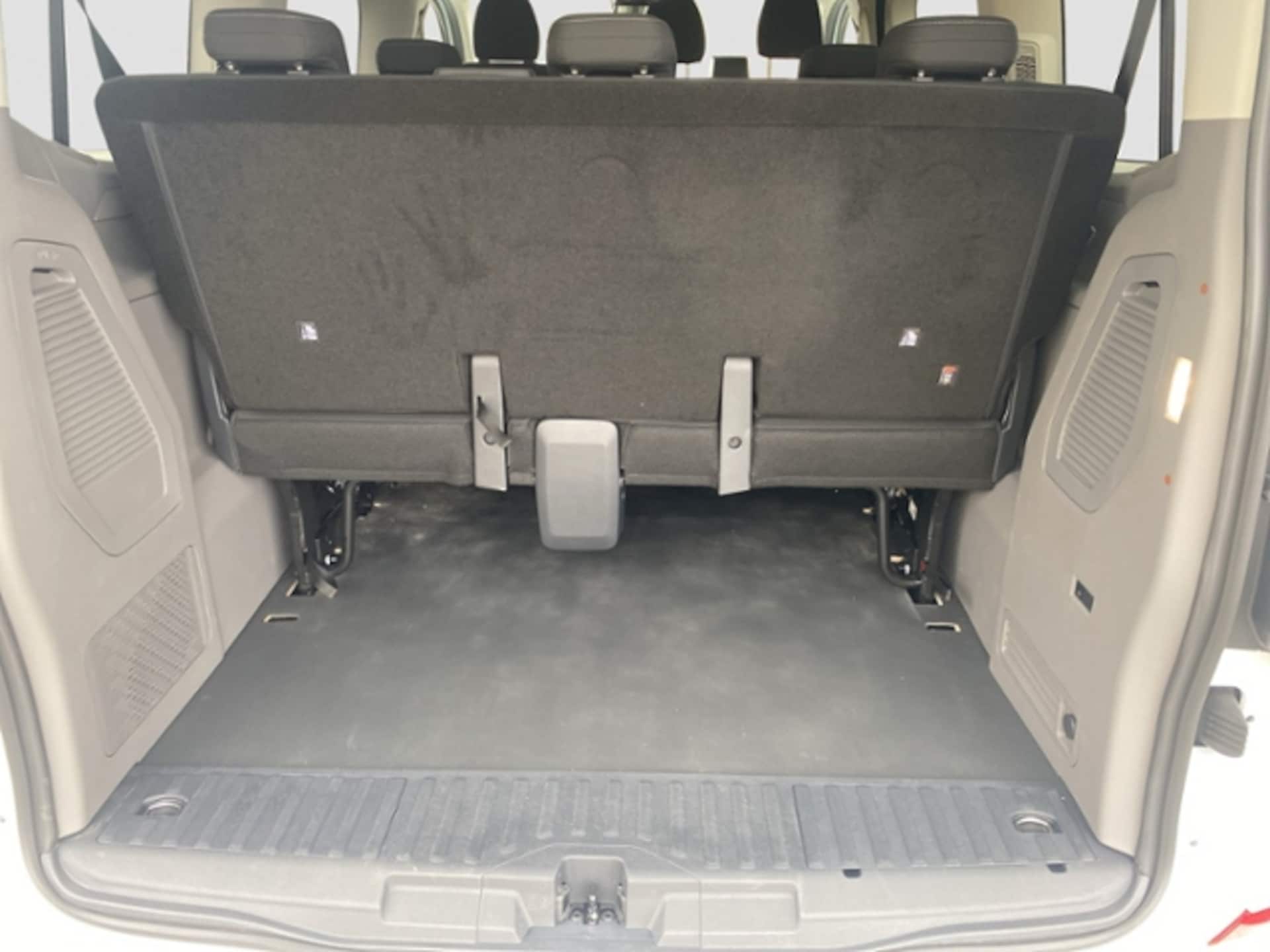 Volkswagen Caravelle Life