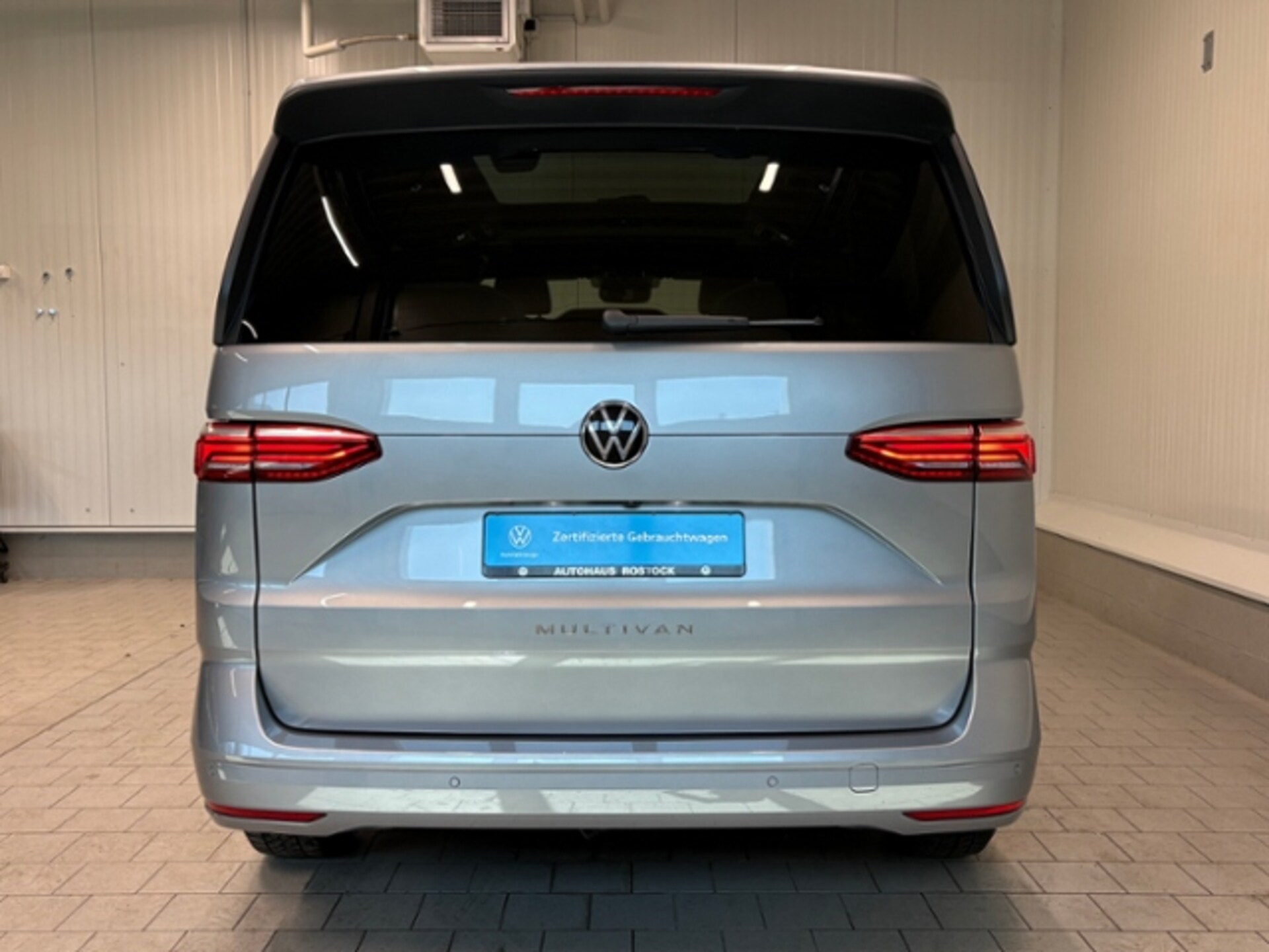 Volkswagen Multivan Basis-Modell