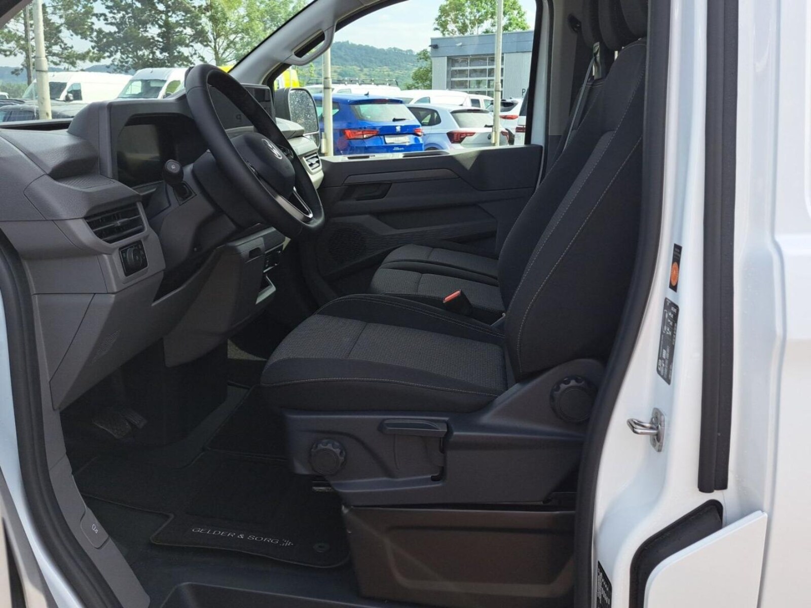 Volkswagen Transporter Kasten kurzer Radstand – Bild 15