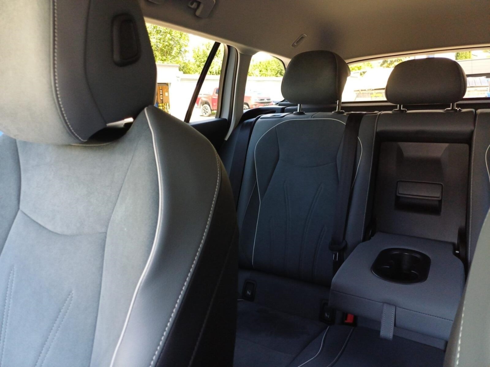 Volkswagen Passat – Bild 13
