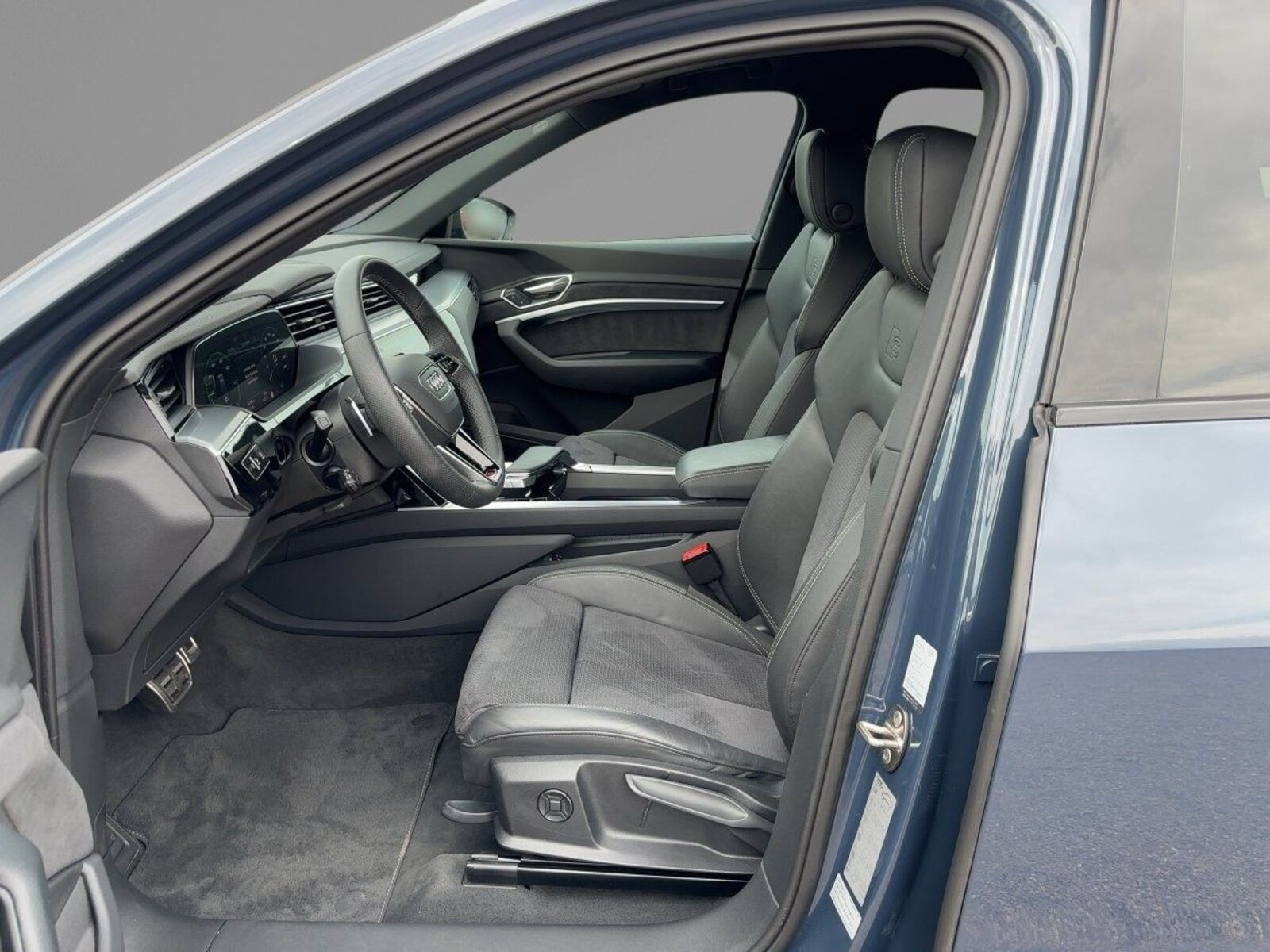 Audi Q8 Sportback e-tron – Bild 11