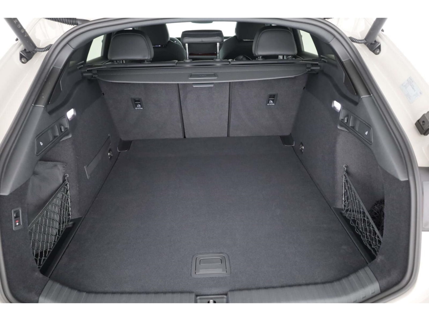 Bild über Audi A6 Avant e-tron S line business e-tron quattro 315 kW - für weitere Informationen kontaktieren Sie den Audi Partner