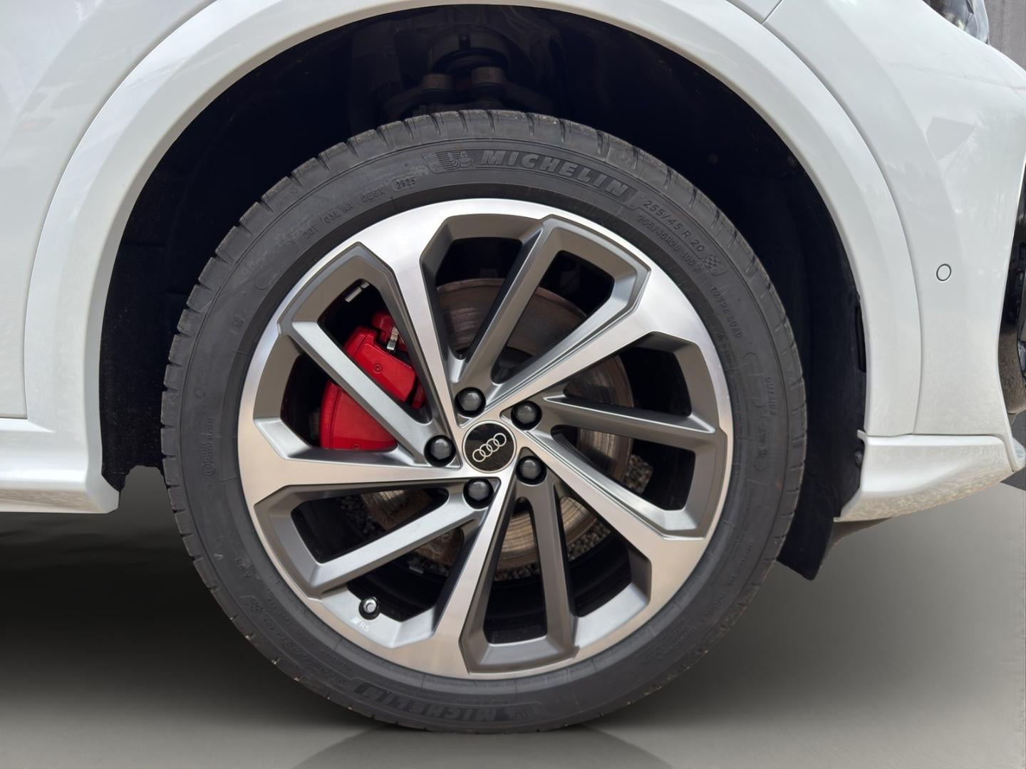 Bild über Audi Q5 Sportback TDI quattro 150 kW S tronic - für weitere Informationen kontaktieren Sie den Audi Partner