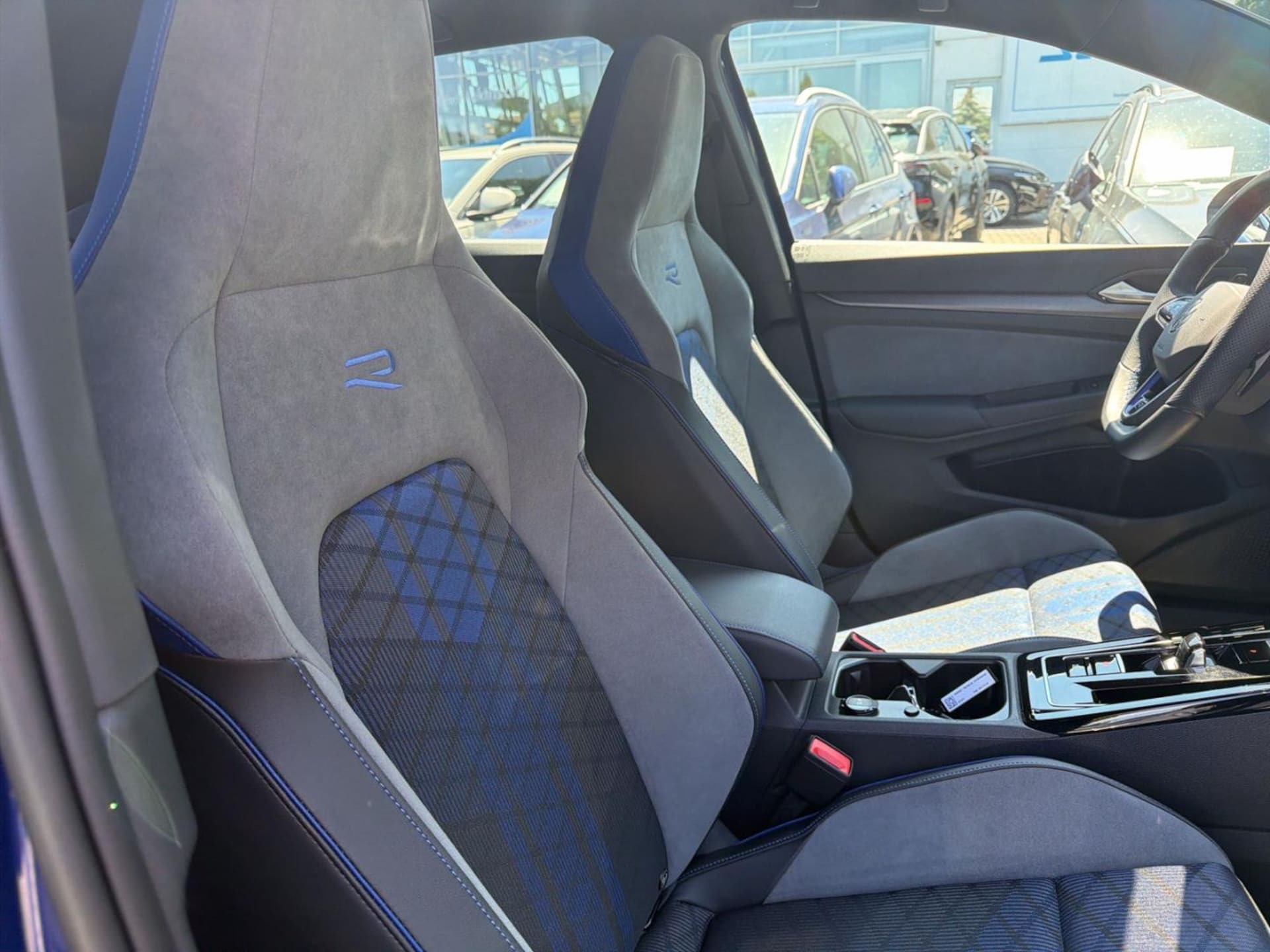 Volkswagen Golf R