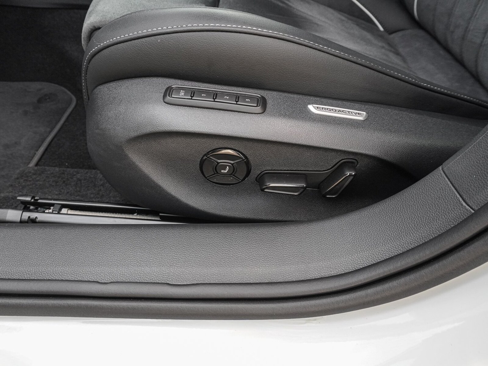 Volkswagen Passat – Bild 16