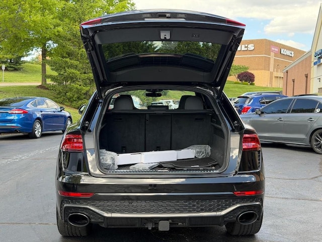 2023 Audi RS Q8