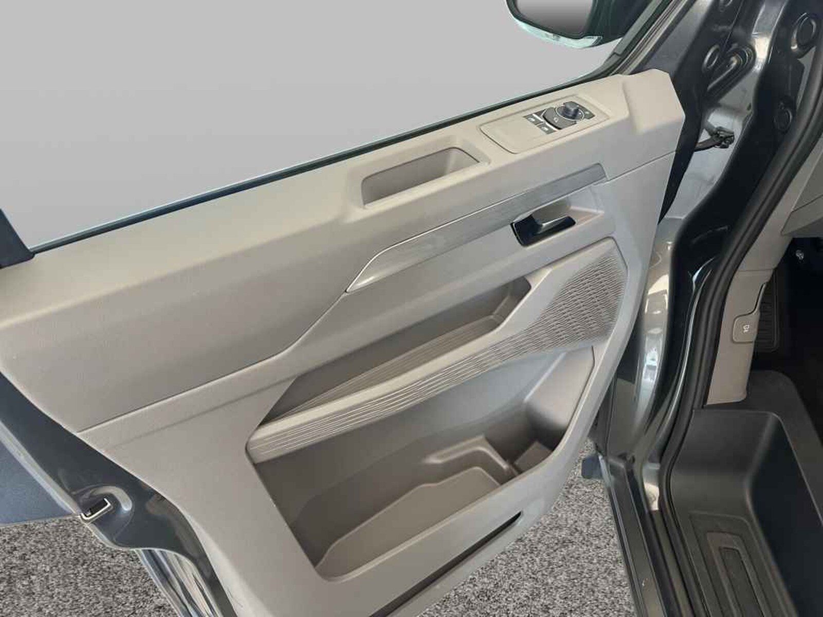 Volkswagen Caravelle – Bild 9
