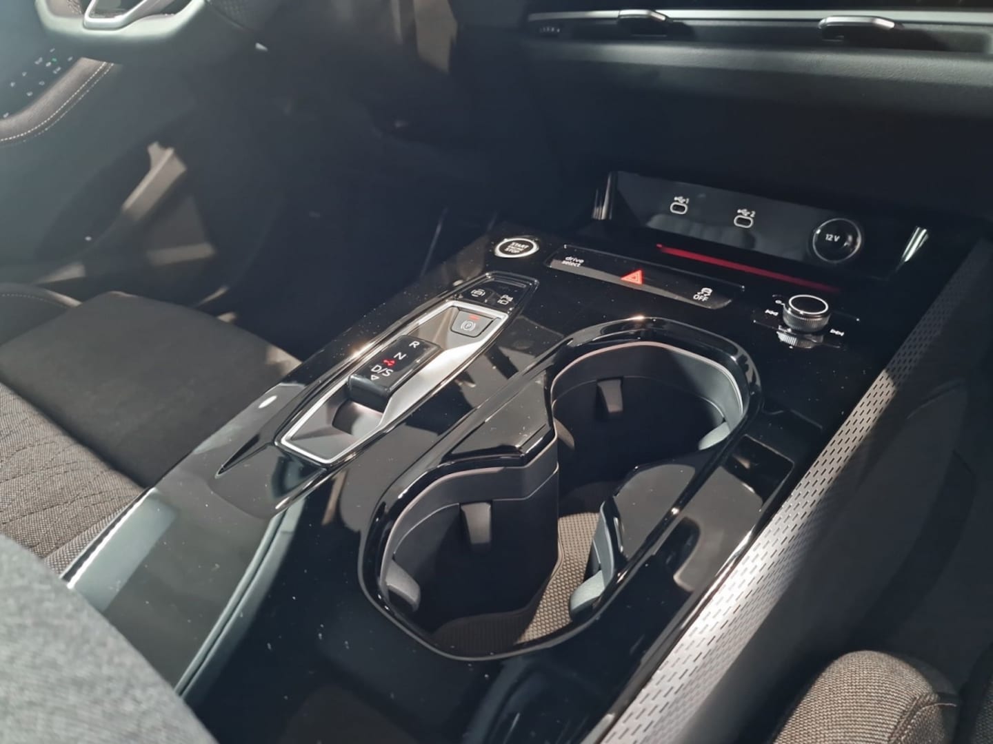Bild über Audi A5 Limousine TDI 150 kW S tronic - für weitere Informationen kontaktieren Sie den Audi Partner
