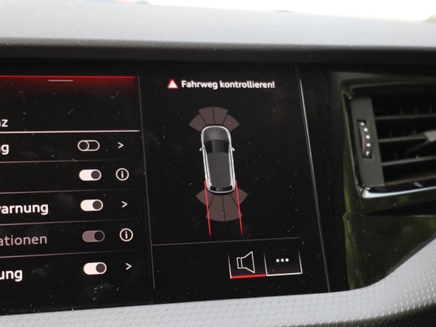 Bild über Audi A1 Sportback S line 35 TFSI S tronic - für weitere Informationen kontaktieren Sie den Audi Partner