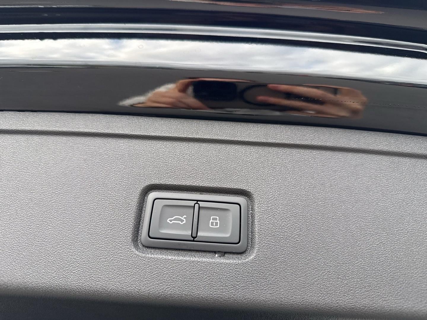 Bild über Audi Q7 SUV TDI quattro 220 kW tiptronic - für weitere Informationen kontaktieren Sie den Audi Partner