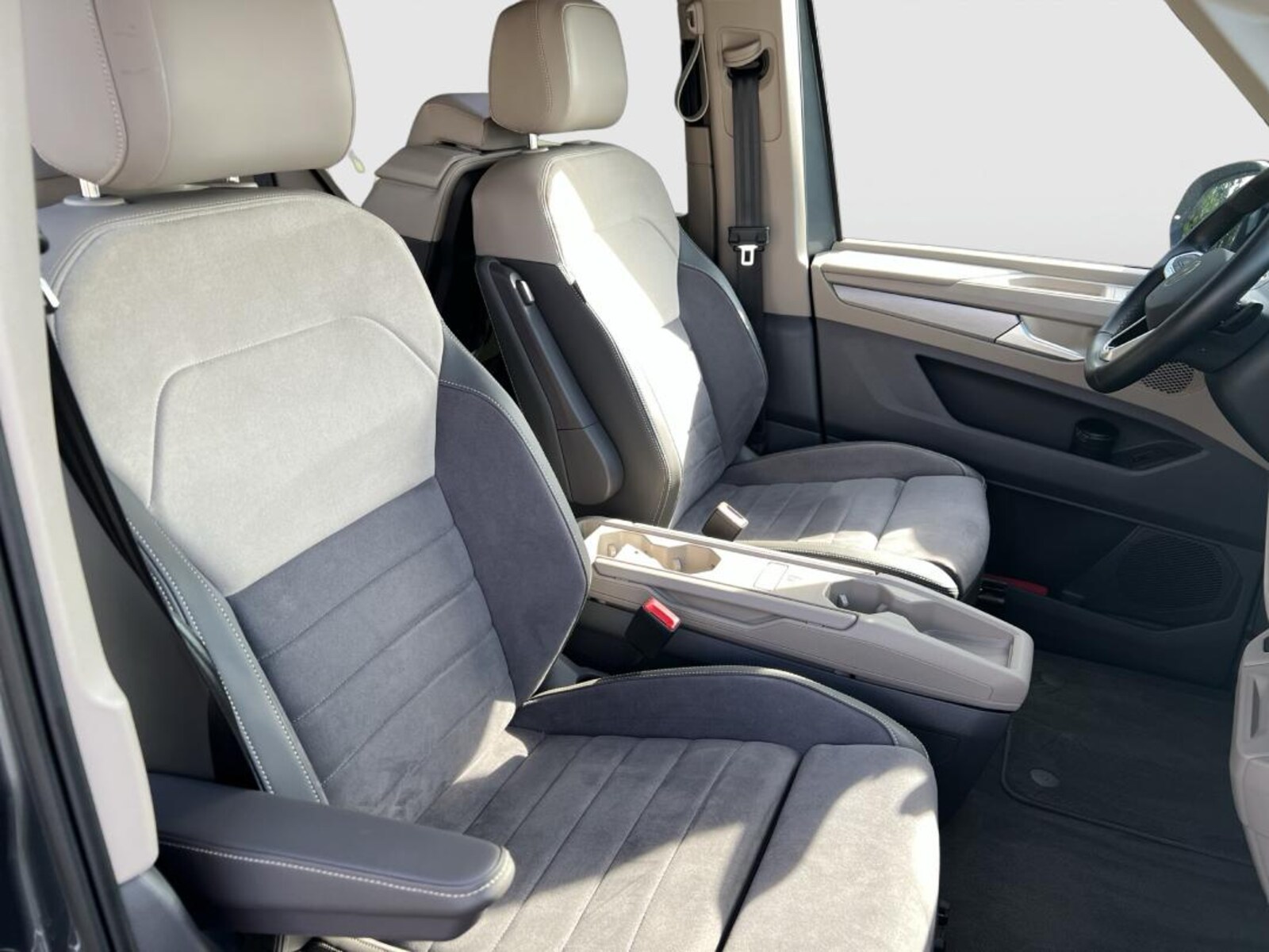 Volkswagen Multivan – Bild 17