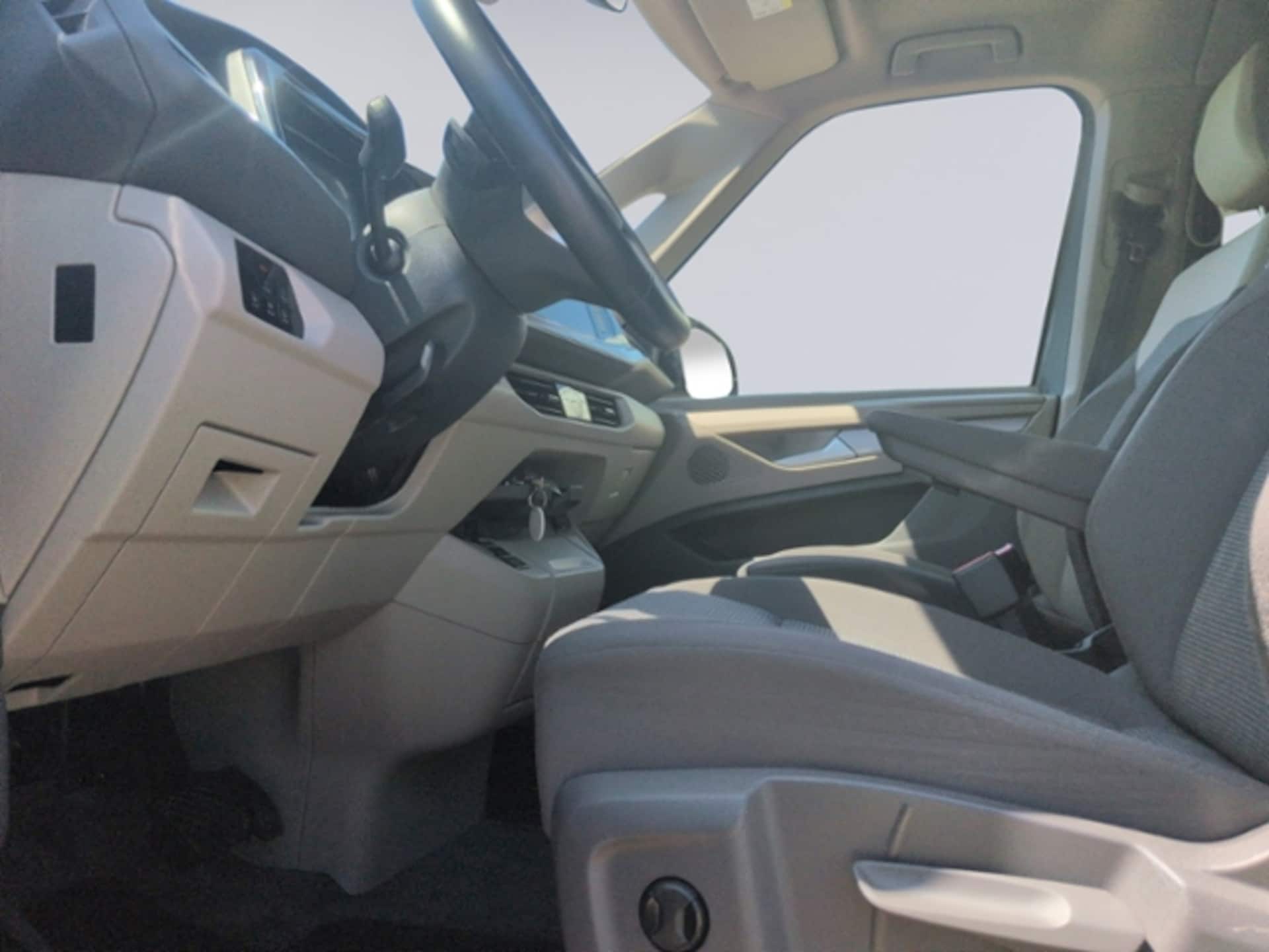 Volkswagen Multivan Basis-Modell