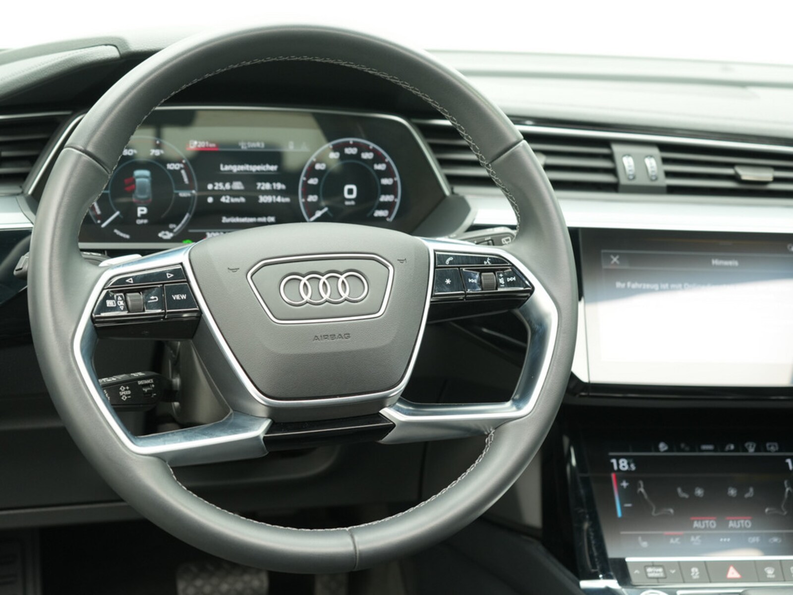 Audi Q8 e-tron – Bild 9