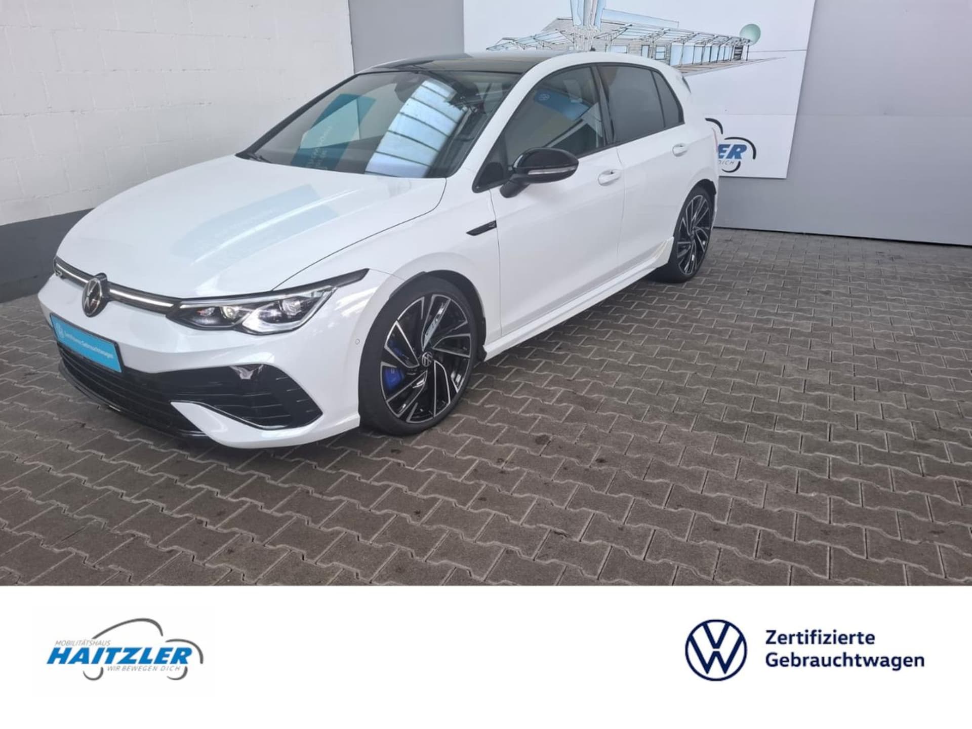 Volkswagen Golf — Volkswagen Golf Golf VIII Lim. R 2,0 TSI DSG 4M + ACC + IQ.Light