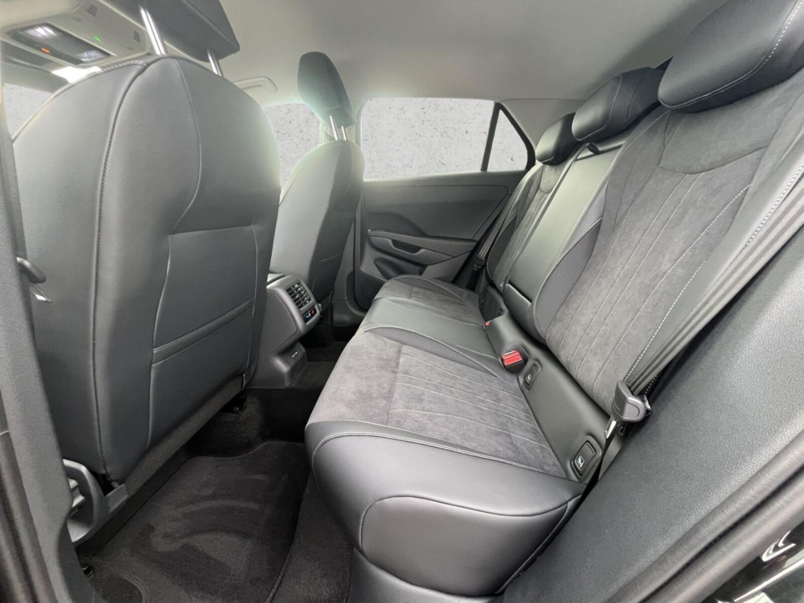 Volkswagen T-Roc – Bild 11