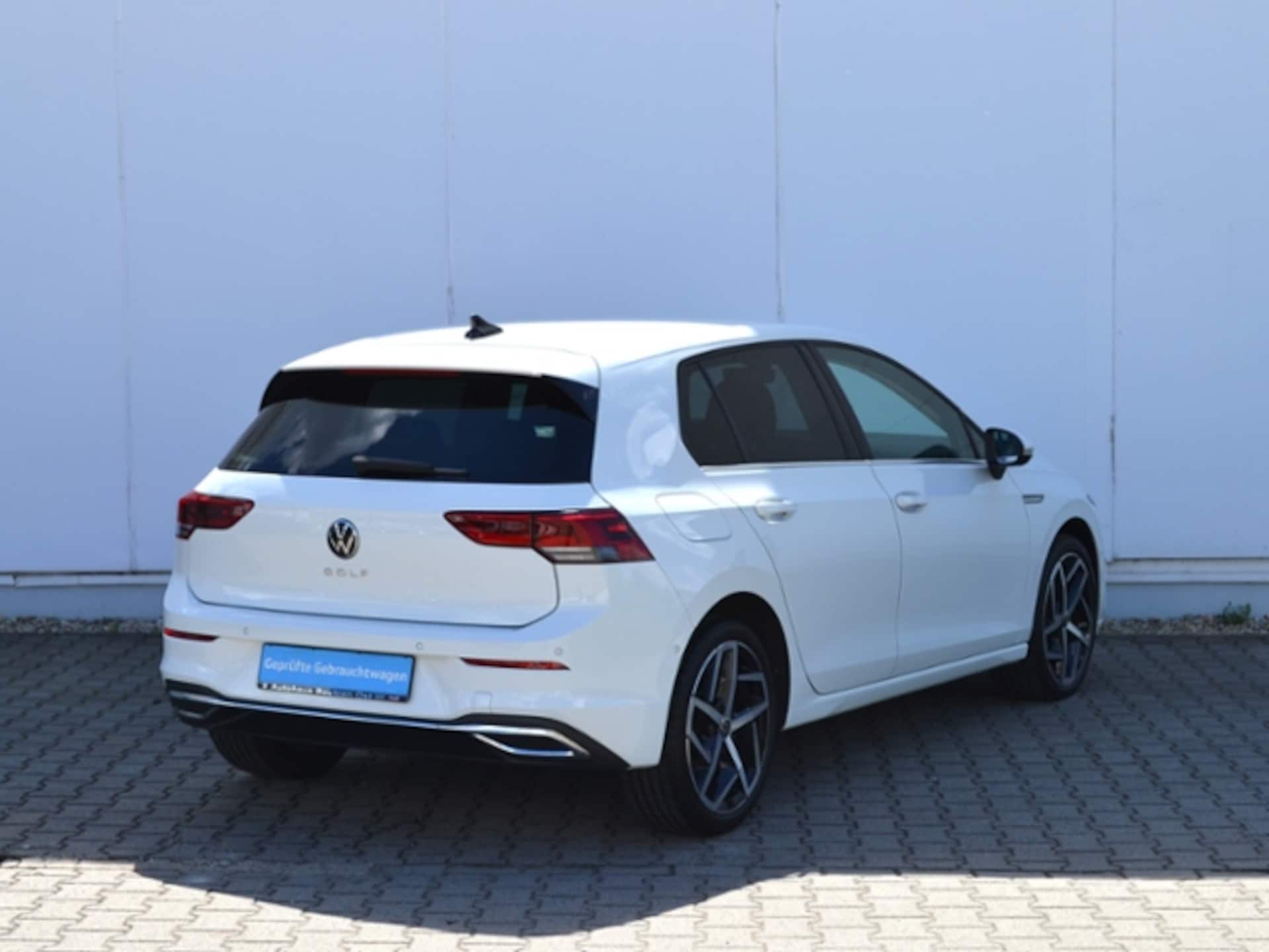 Volkswagen Golf Style