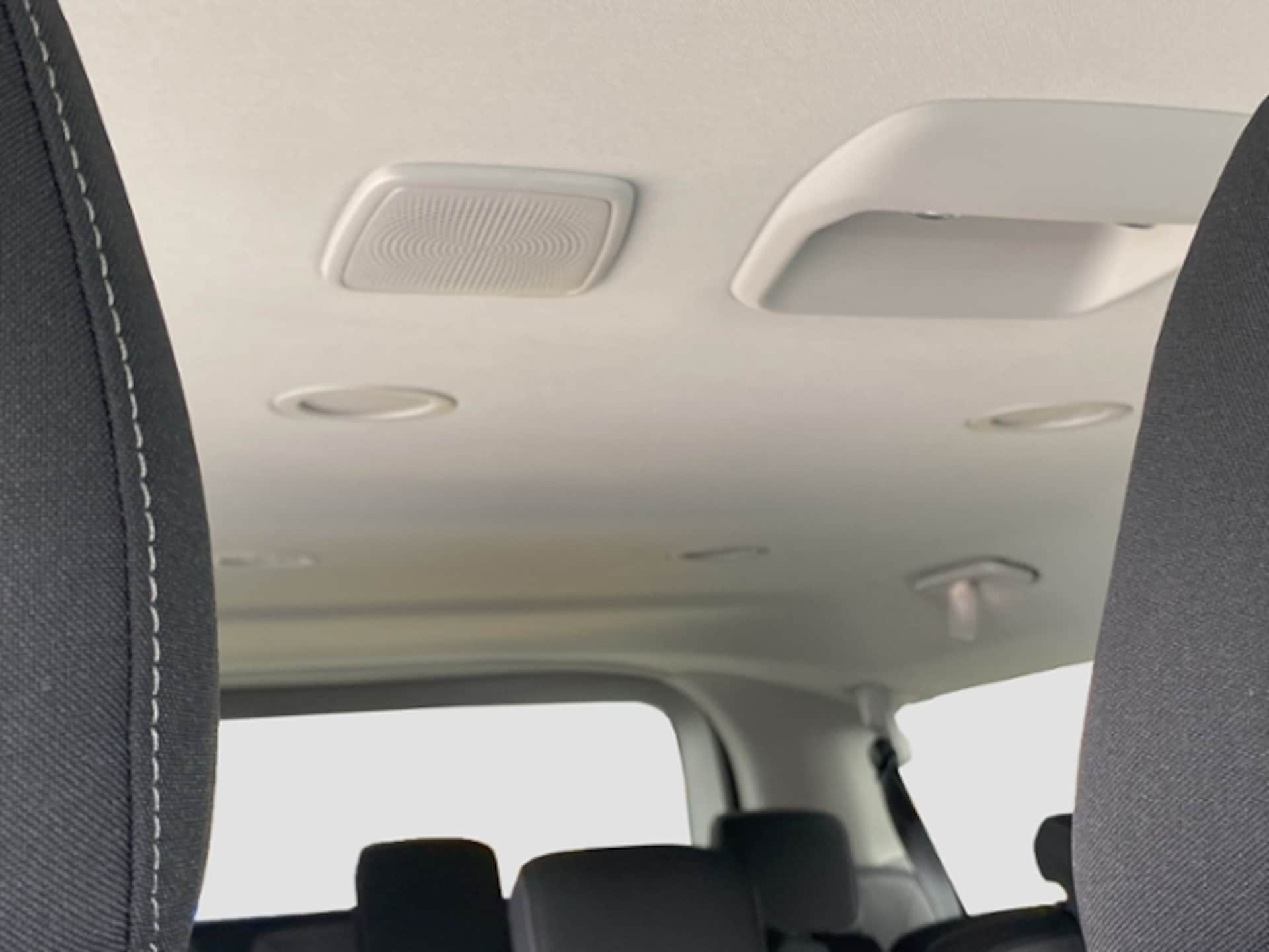 Volkswagen Caravelle Life