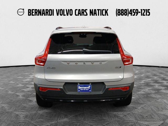 2024 Volvo XC40