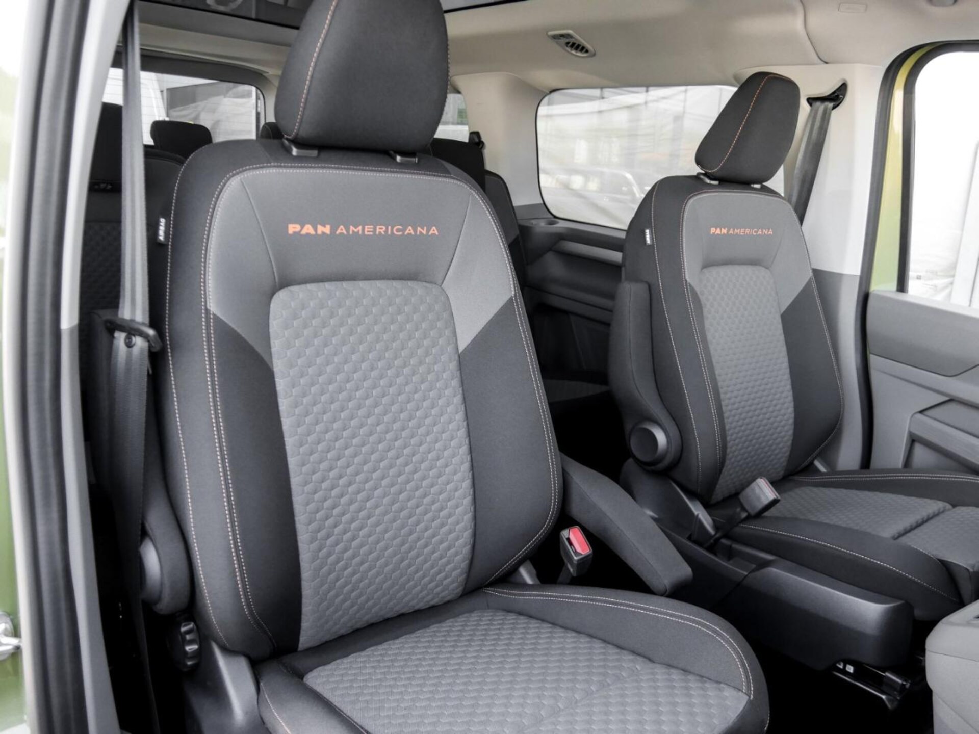 Volkswagen e-Caravelle Life