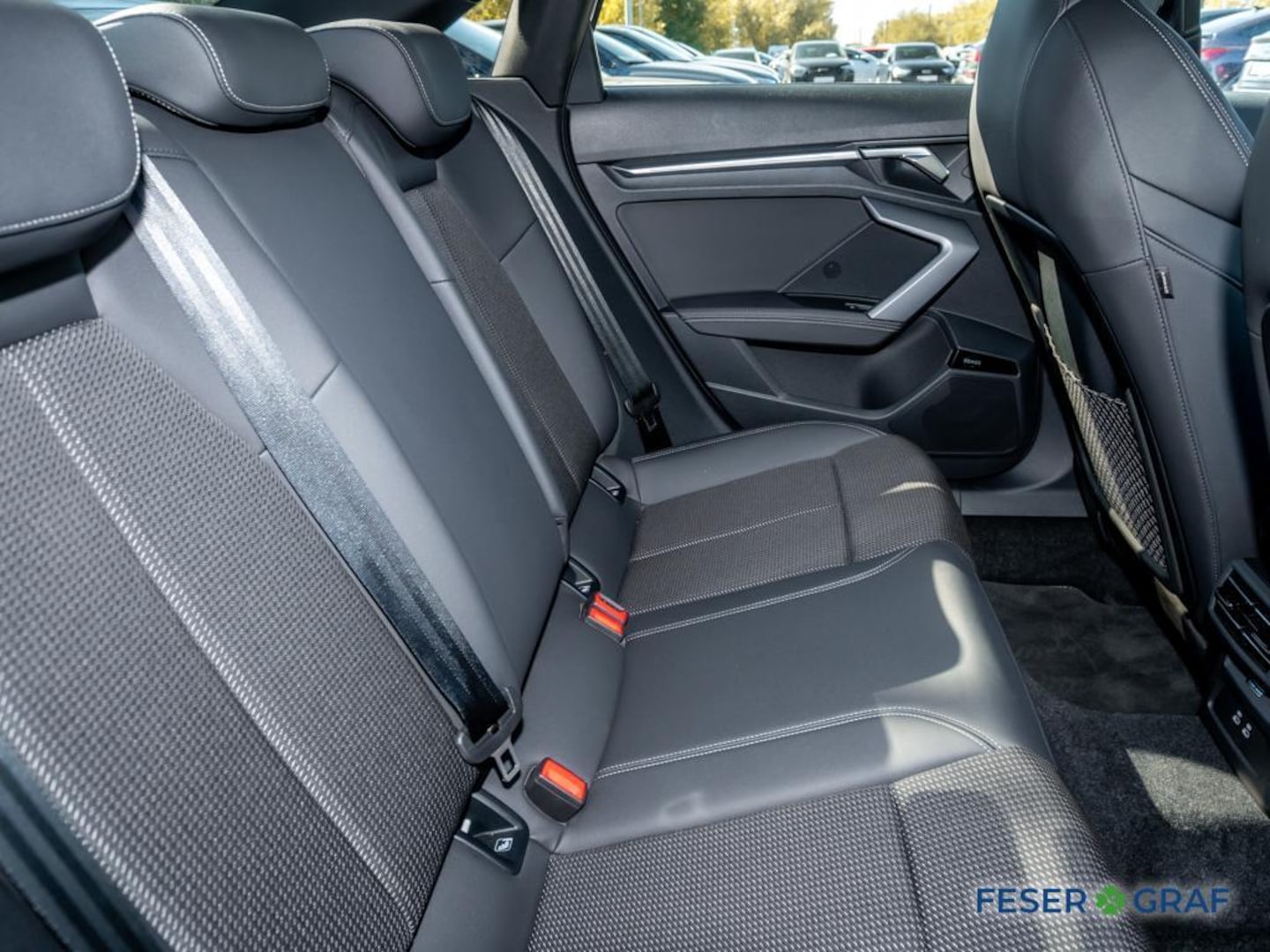Bild über Audi S3 Limousine TFSI quattro S tronic - für weitere Informationen kontaktieren Sie den Audi Partner