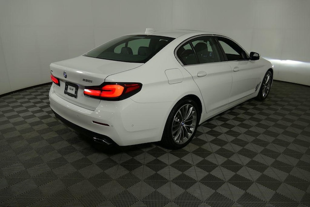 2023 BMW 530