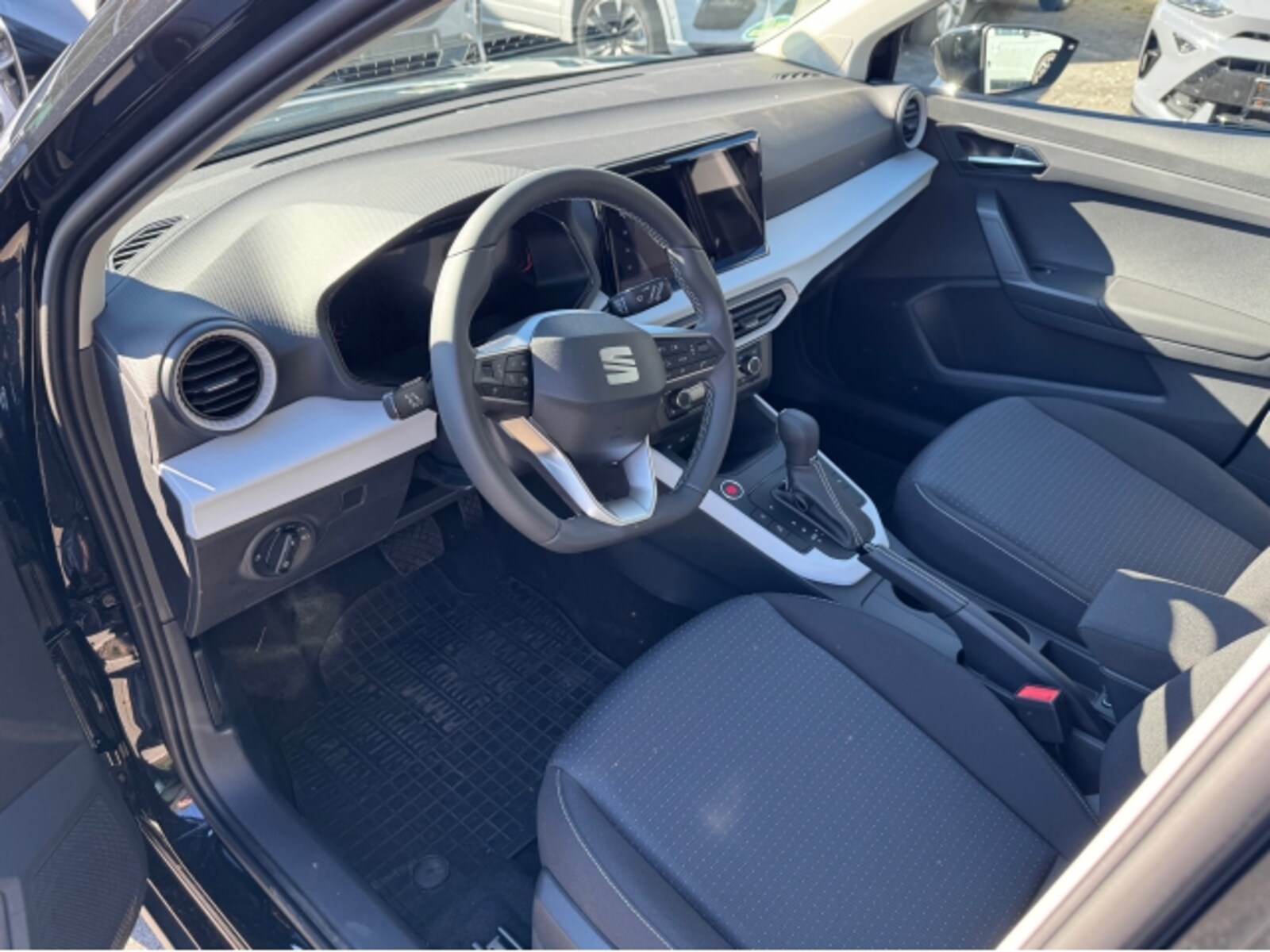 SEAT Arona – Bild 9