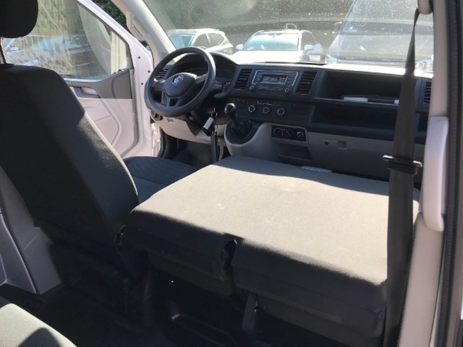 Volkswagen T6 Transporter Kombi kurzer Radstand