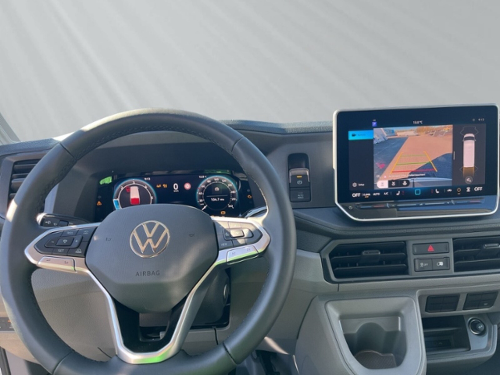Volkswagen Crafter Kasten mittlerer Radstand – Bild 7