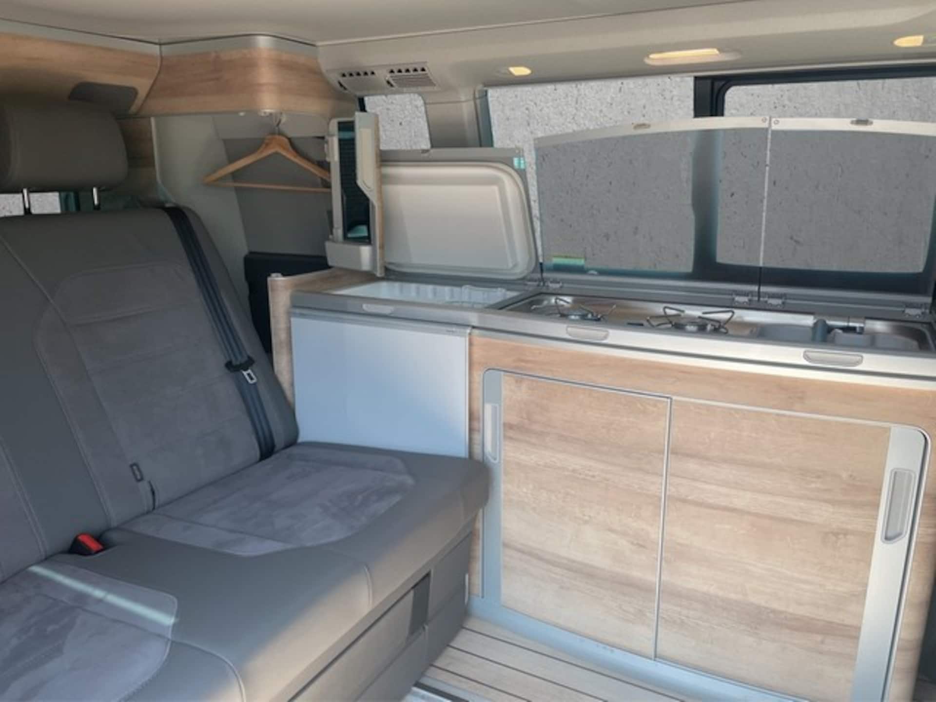 Volkswagen T6.1 California Ocean