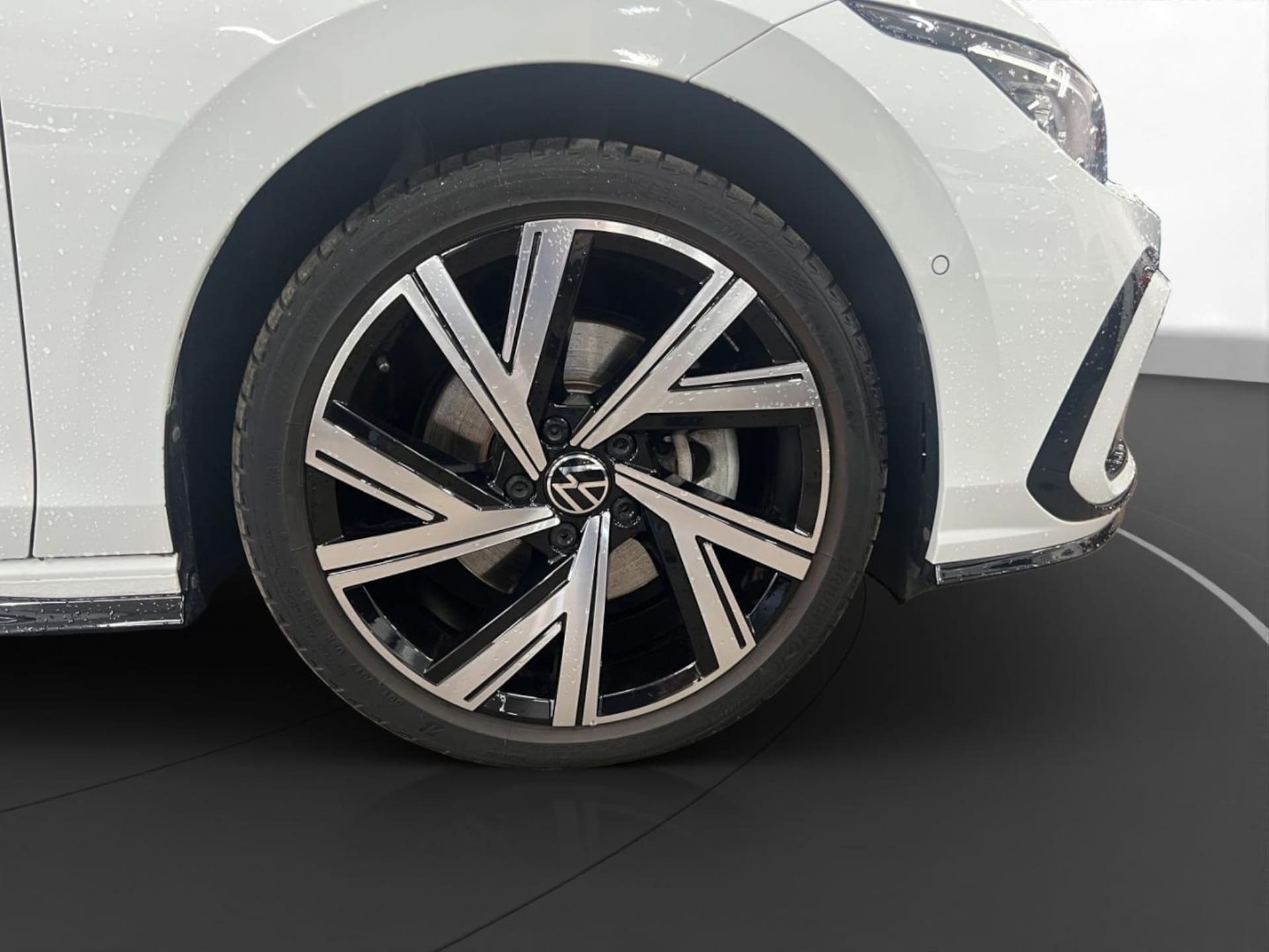Volkswagen Golf Variant R-Line