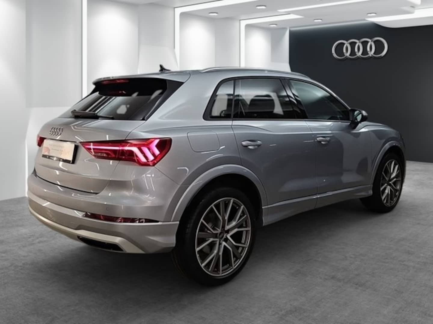 Bild über Audi Q3 TFSI 110 kW S tronic - für weitere Informationen kontaktieren Sie den Audi Partner