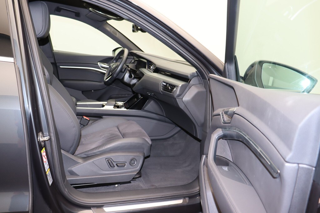 Image about Audi e-tron 55 quattro