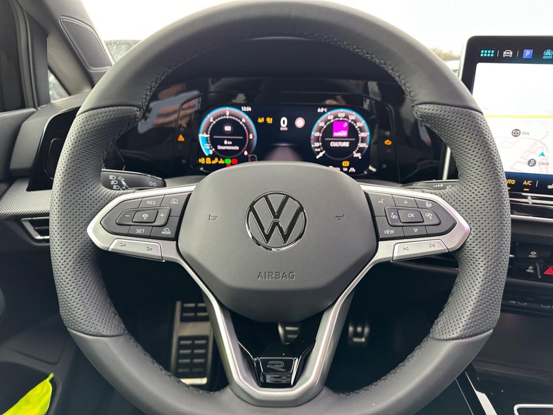 Volkswagen Golf R-Line