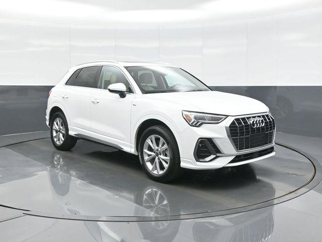 2025 Audi Q3 45 TFSI S Line Premium quattro's photo
